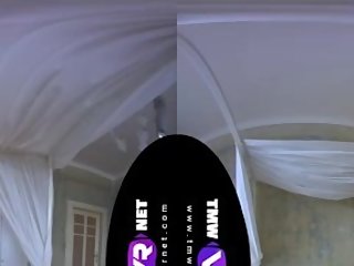 Full VR Brunette Fingering