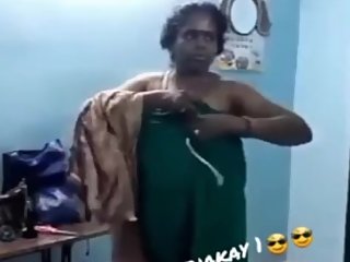 My friend mom Dress change