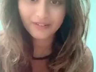 Gunnjan Aras lookalike