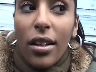 INDIAN GIRL MOST GET QUICK TO THE CITY OF HAARLEM